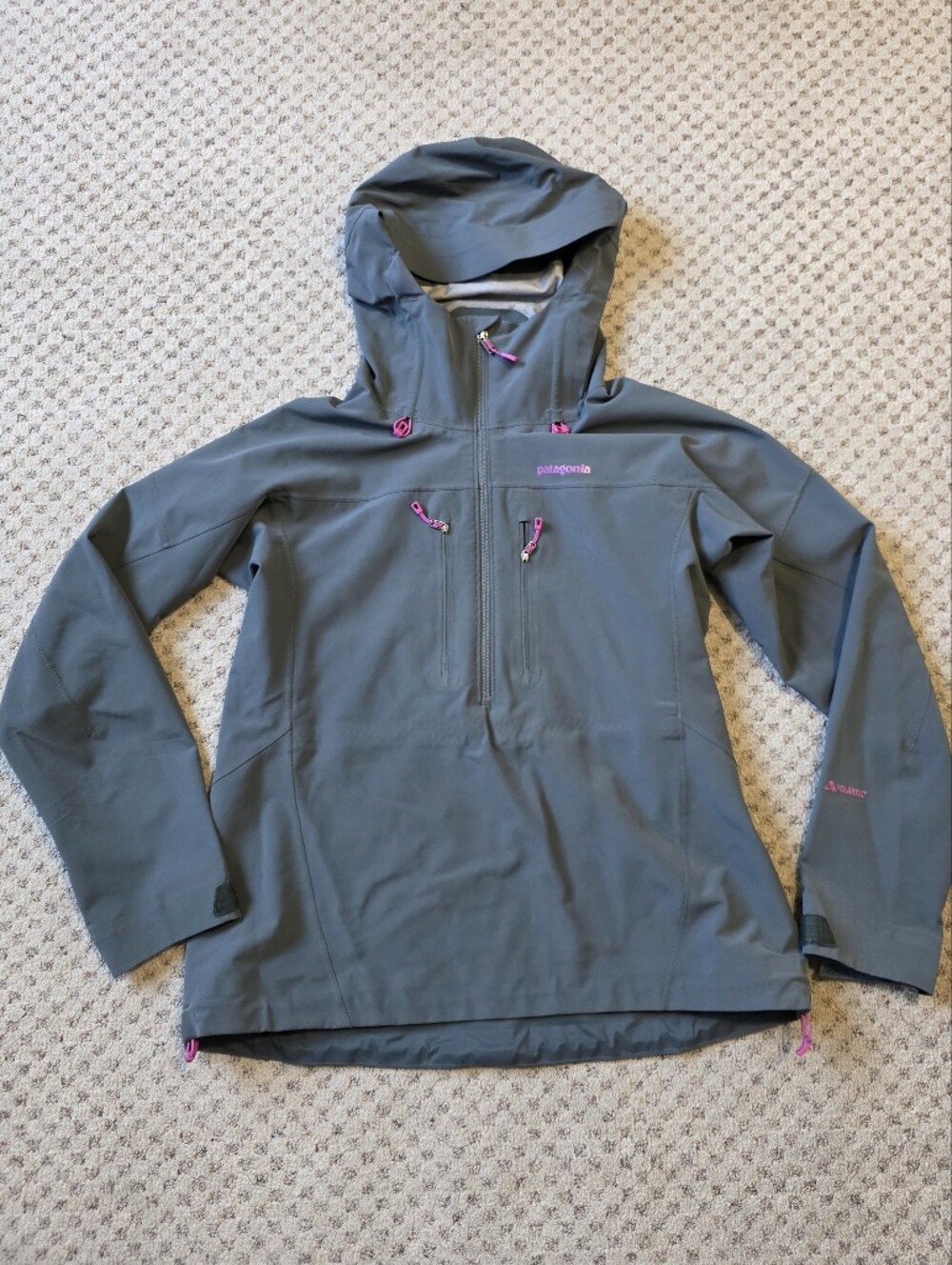 Patagonia Knifeblade Pullover in Gray with Pink Accents
